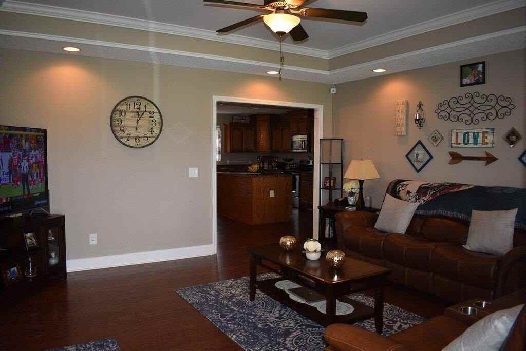 3950 Cantle Dr - Photo 4 of 14