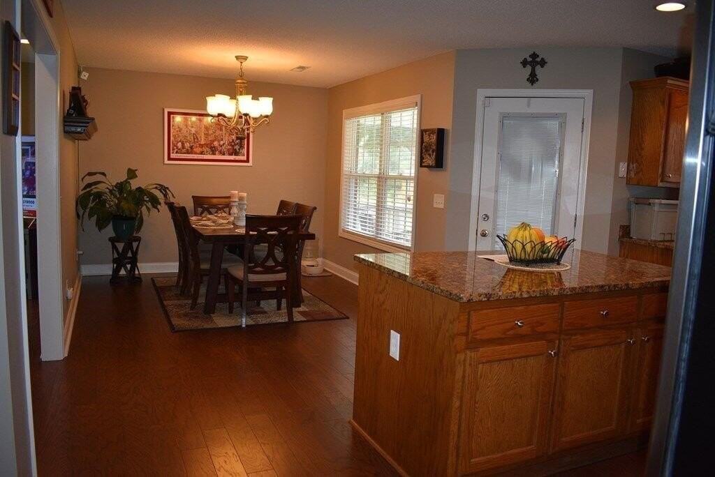3950 Cantle Dr - Photo 5 of 14