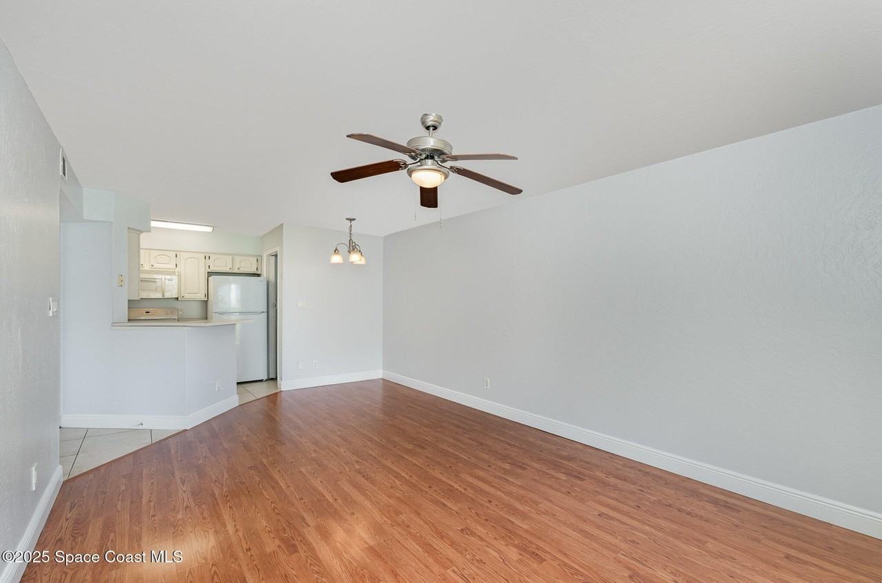 1850 Charlesmont Dr #126 - Photo 4 of 30