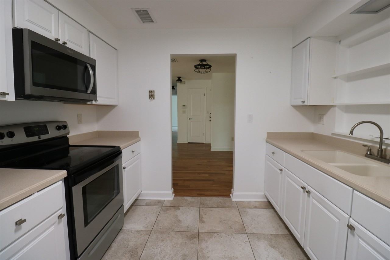 206 Phoenetia Dr - Photo 3 of 19
