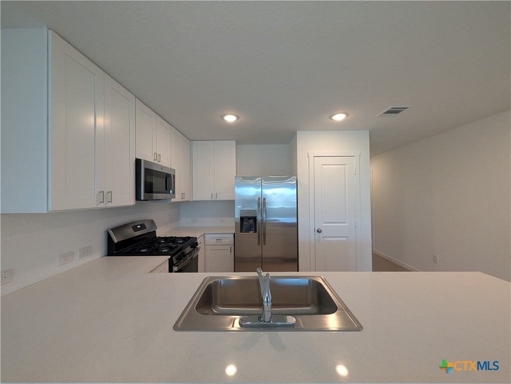 2207 Allison Crk - Photo 2 of 29