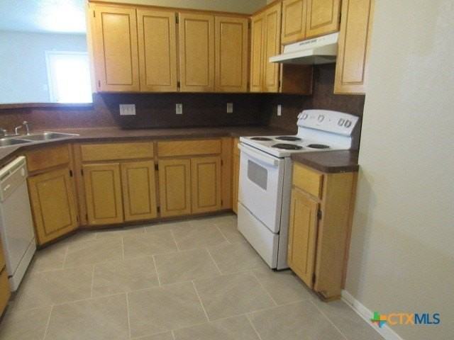 4601 Lloyd Dr - Photo 5 of 9