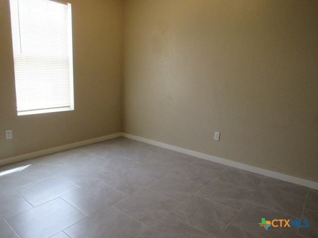 4601 Lloyd Dr - Photo 6 of 9