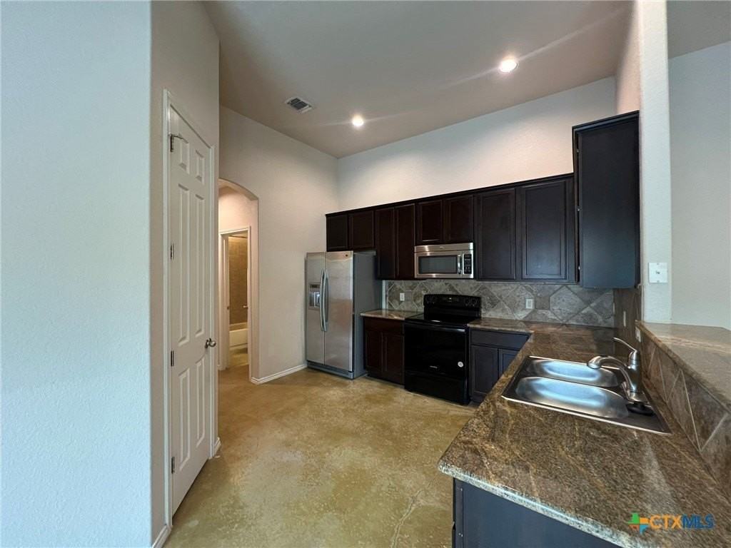 327 Oelkers Dr #B - Photo 4 of 12