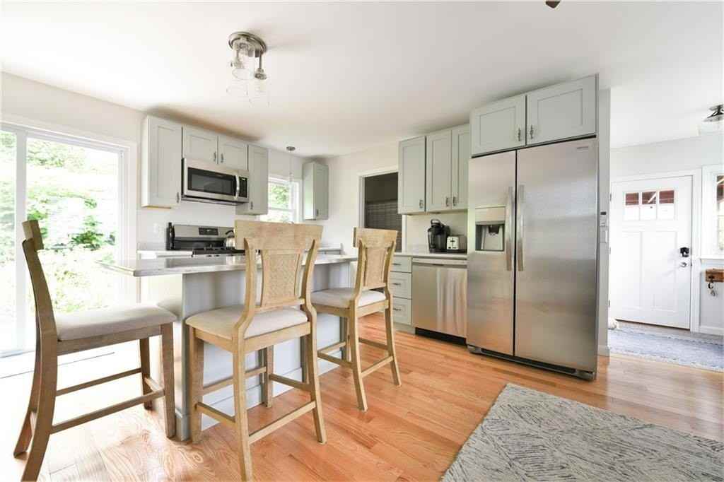 46 Maple St - Photo 3 of 13