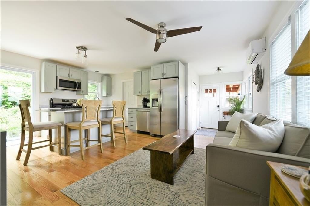 46 Maple St - Photo 5 of 13