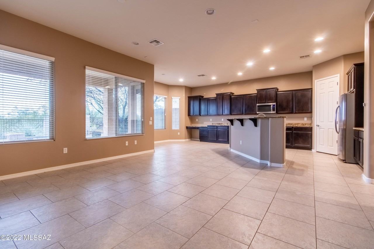 12565 N Golden Mirror Dr - Photo 3 of 21