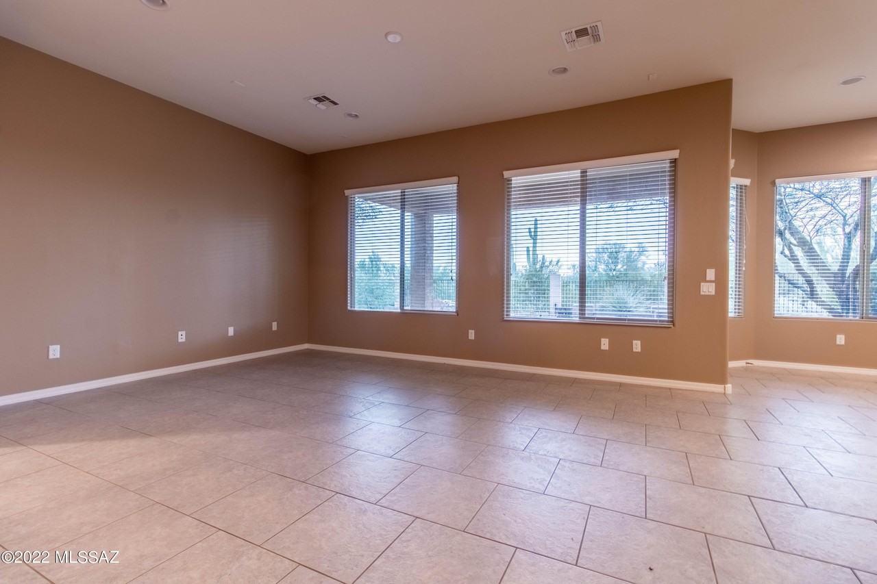 12565 N Golden Mirror Dr - Photo 4 of 21