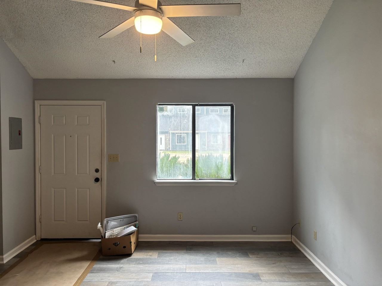 2331 Sandpiper St - Photo 3 of 23