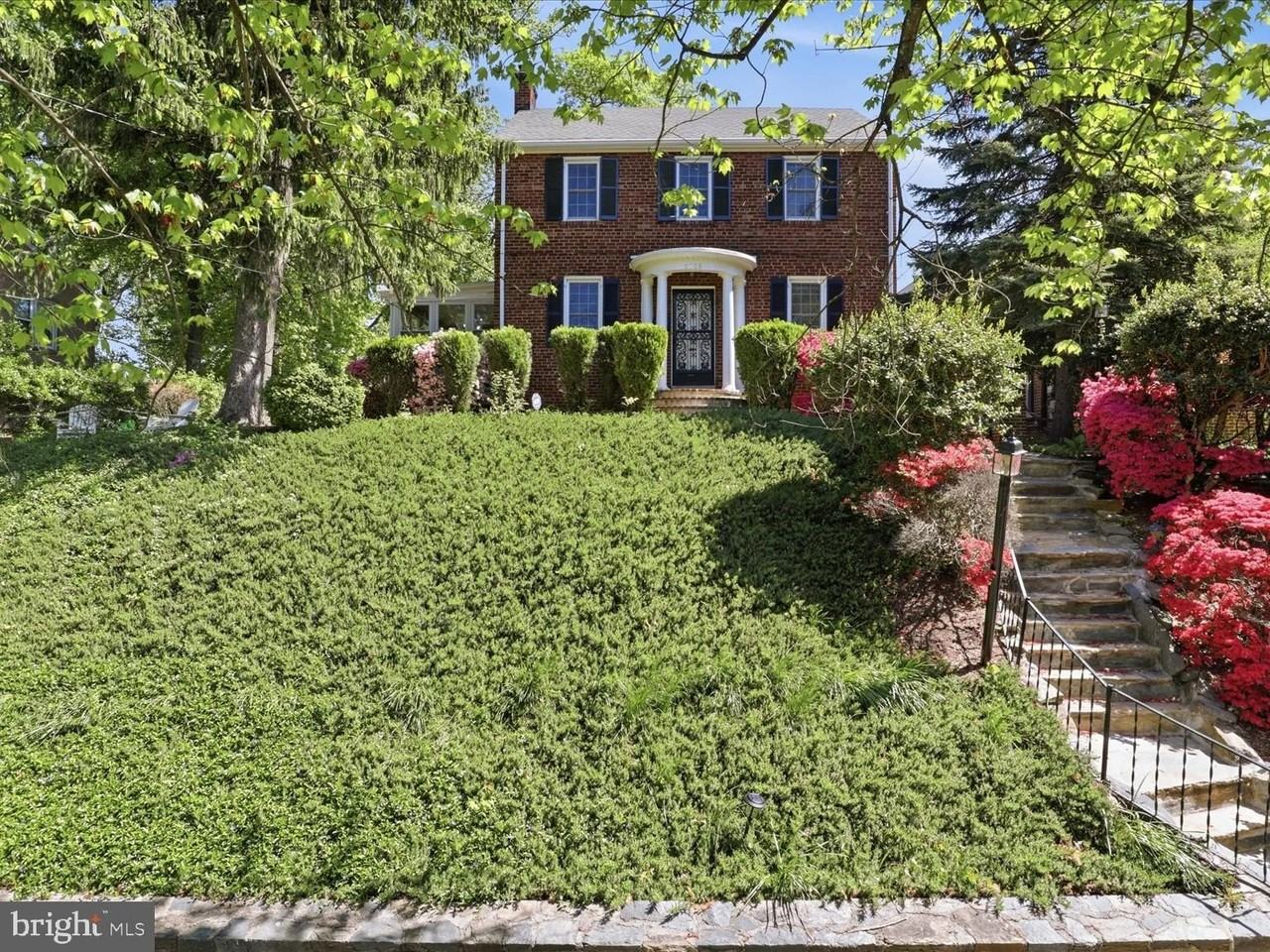 6205 29th St Nw - Photo 4 of 30