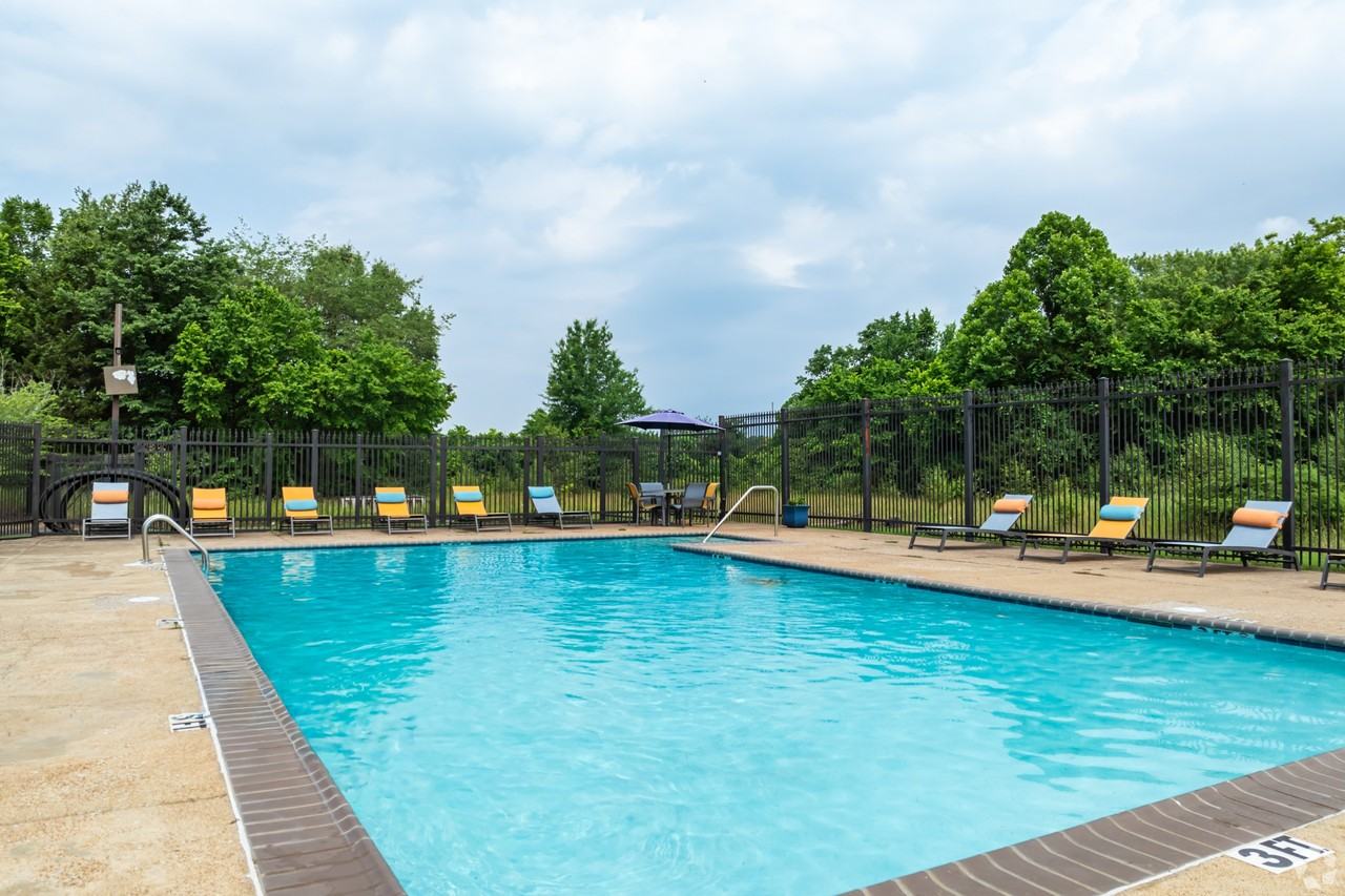 Pointe at Ridge Cove Apartments - Photo 2 of 41