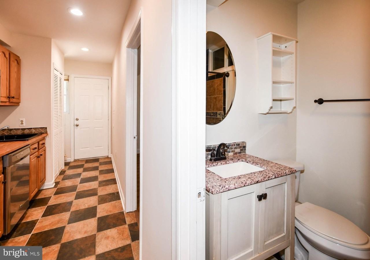 1729 Gales Pl Ne - Photo 7 of 13