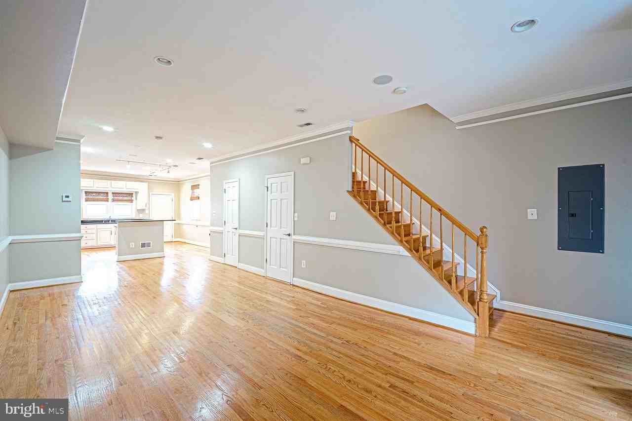 1535 Gales St Ne - Photo 2 of 29