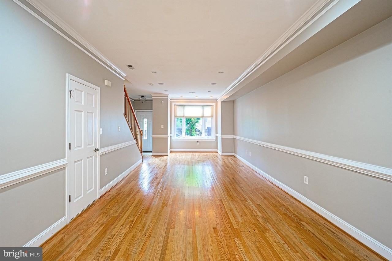1535 Gales St Ne - Photo 3 of 29