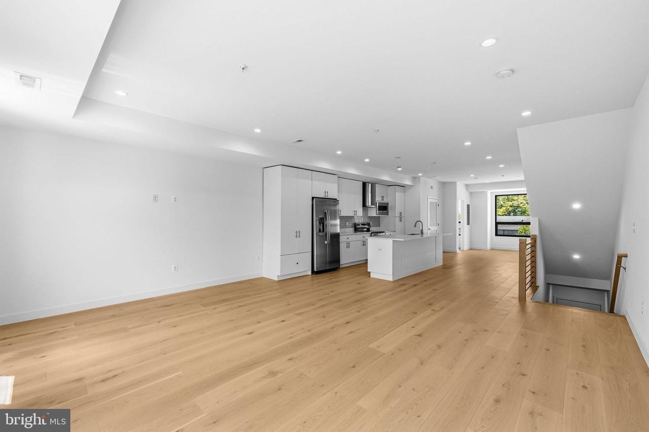 2530B Elvans Rd Se - Photo 4 of 50