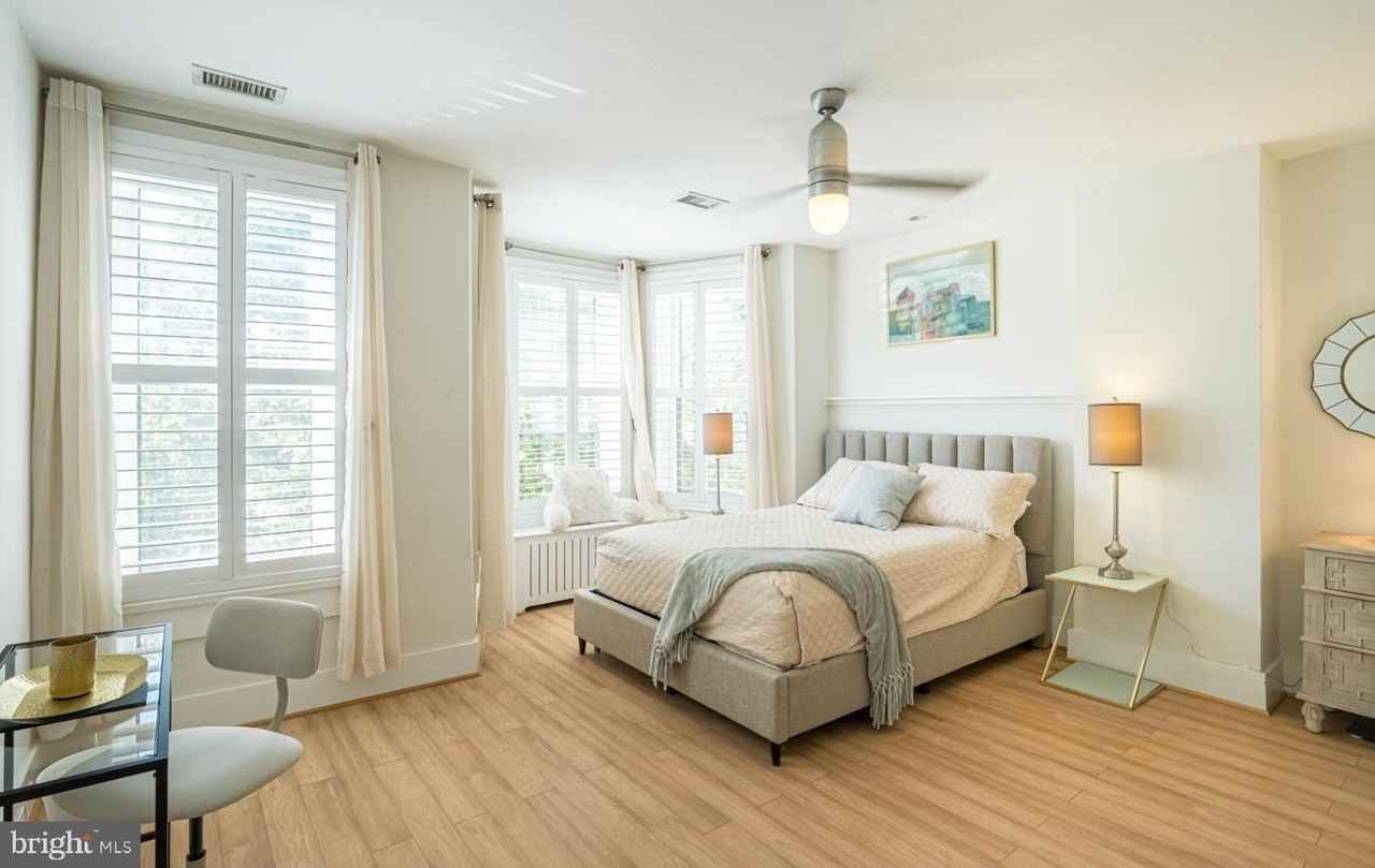 1407 33rd St Nw - Photo 5 of 17
