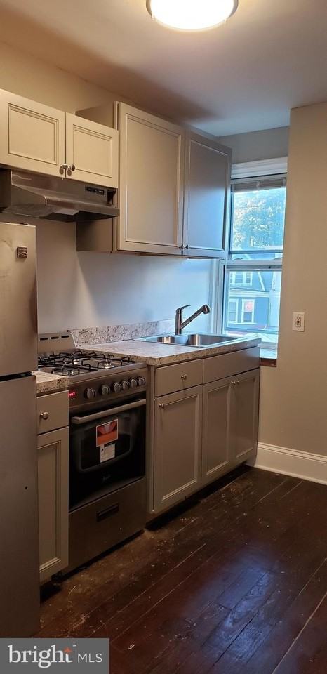 2118 N Washington St #3 - Photo 2 of 9