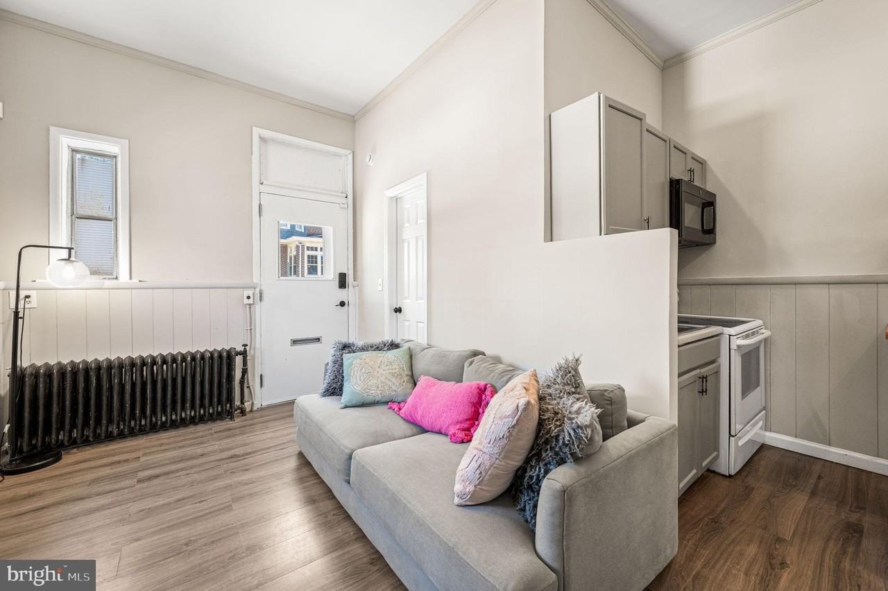 815 N Lincoln St - Photo 5 of 16