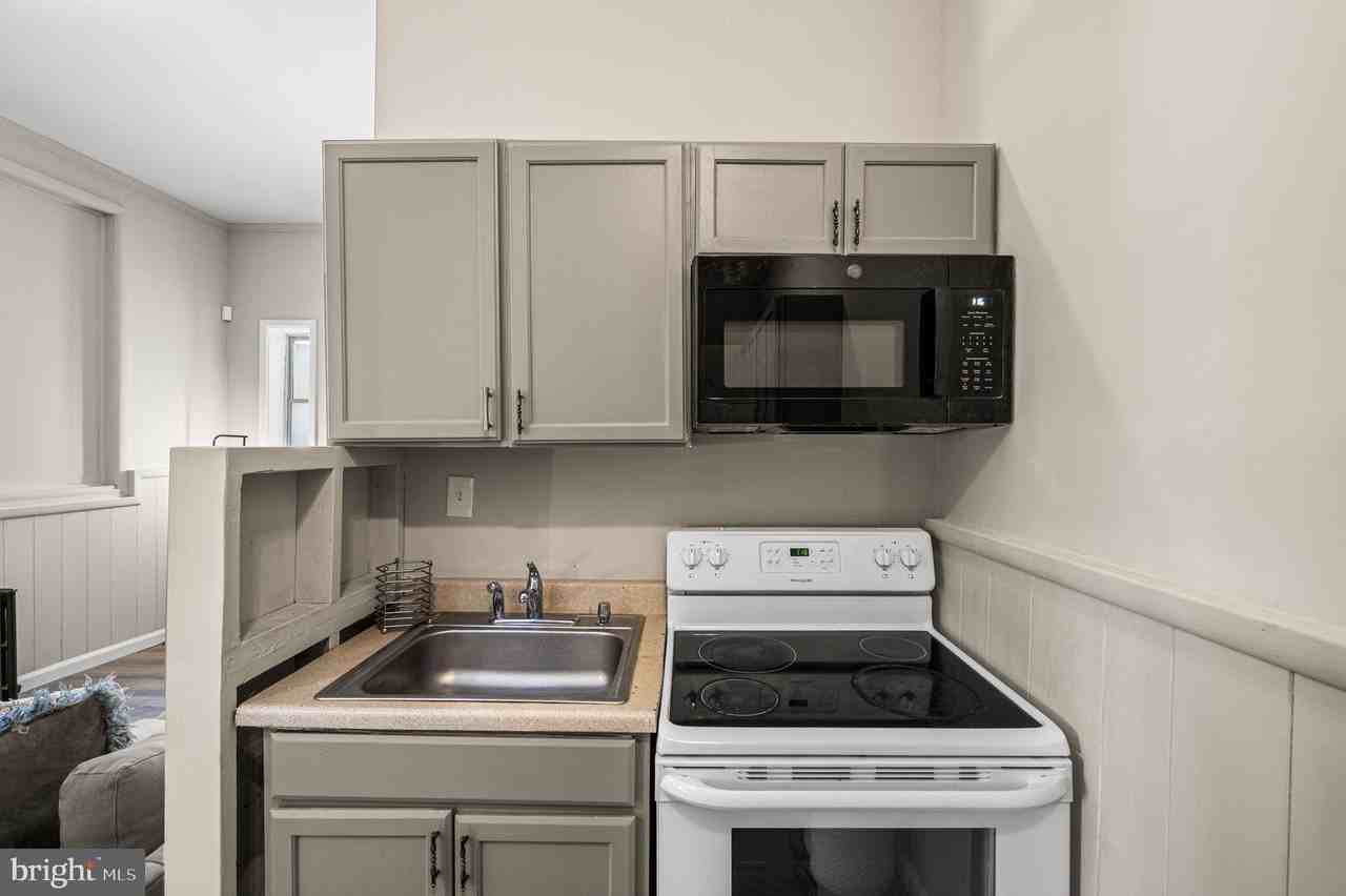 815 N Lincoln St - Photo 7 of 16