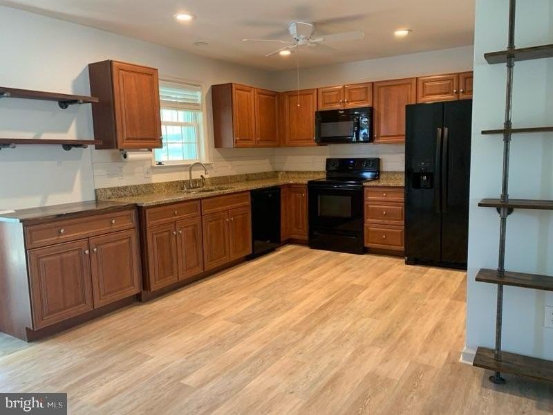 413 Queen Anne St - Photo 4 of 29