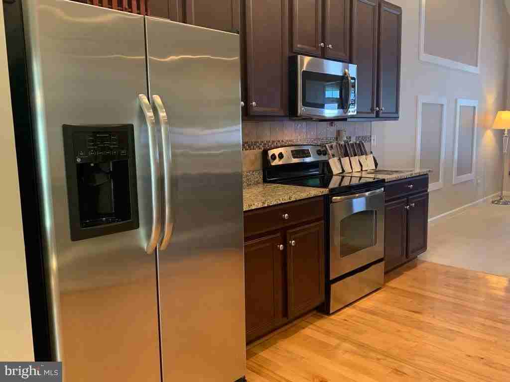 37099 Fairway Dr - Photo 6 of 25