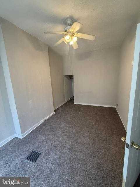 1703 Lorman St - Photo 2 of 19