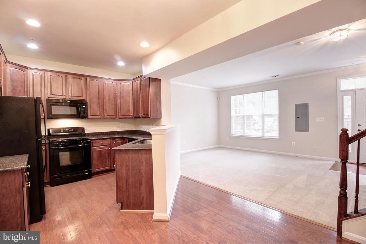 111 Twin Eagle Ct - Photo 2 of 19