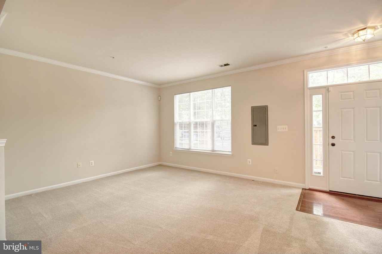 111 Twin Eagle Ct - Photo 4 of 19