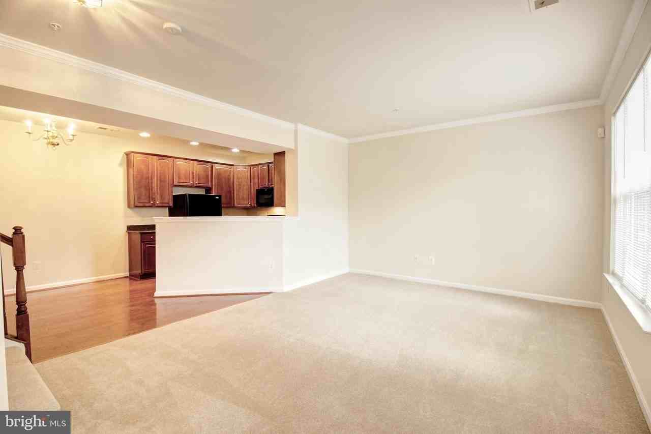 111 Twin Eagle Ct - Photo 5 of 19