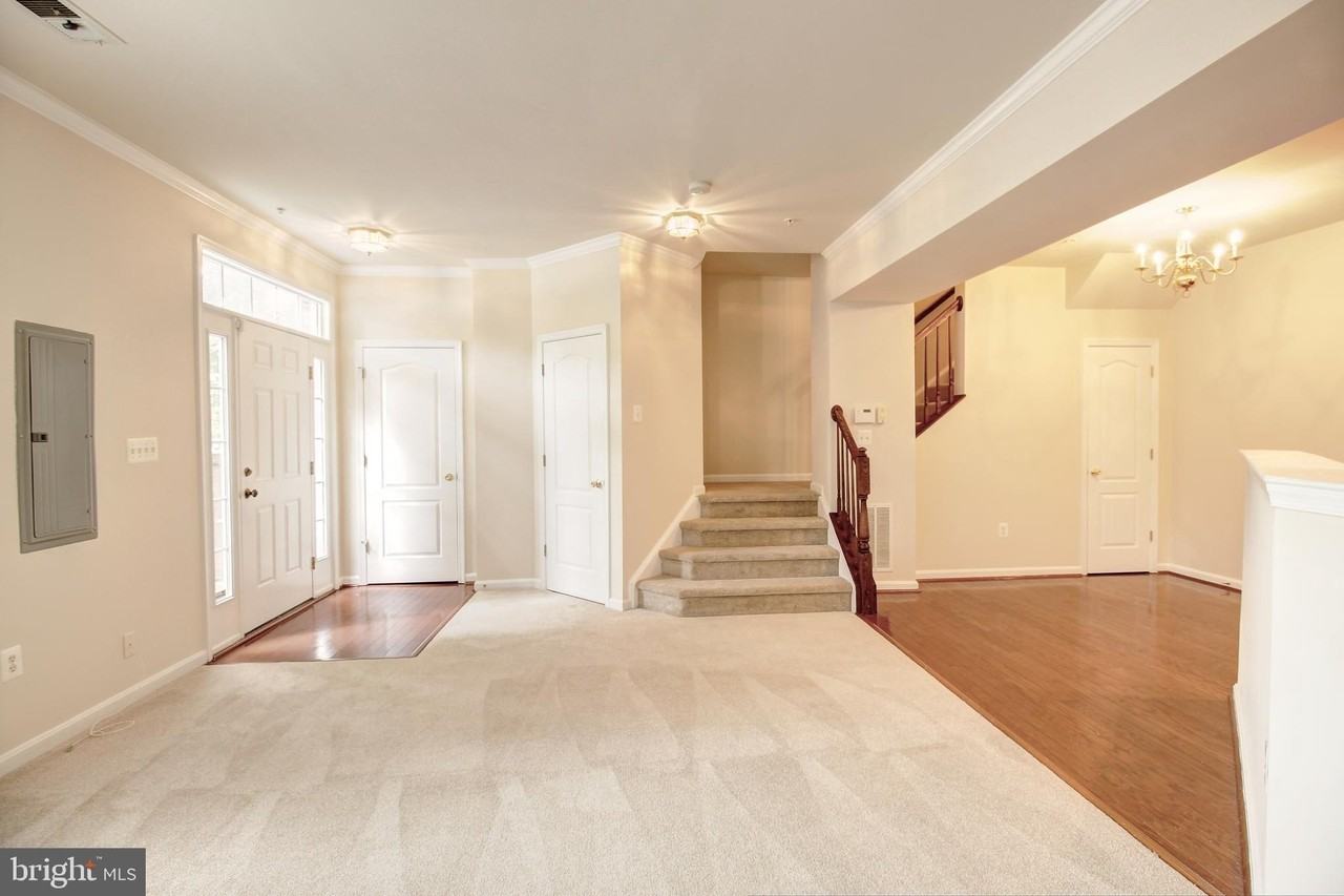 111 Twin Eagle Ct - Photo 7 of 19