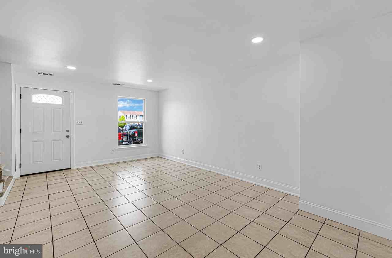 1134 Providence Ct - Photo 2 of 29