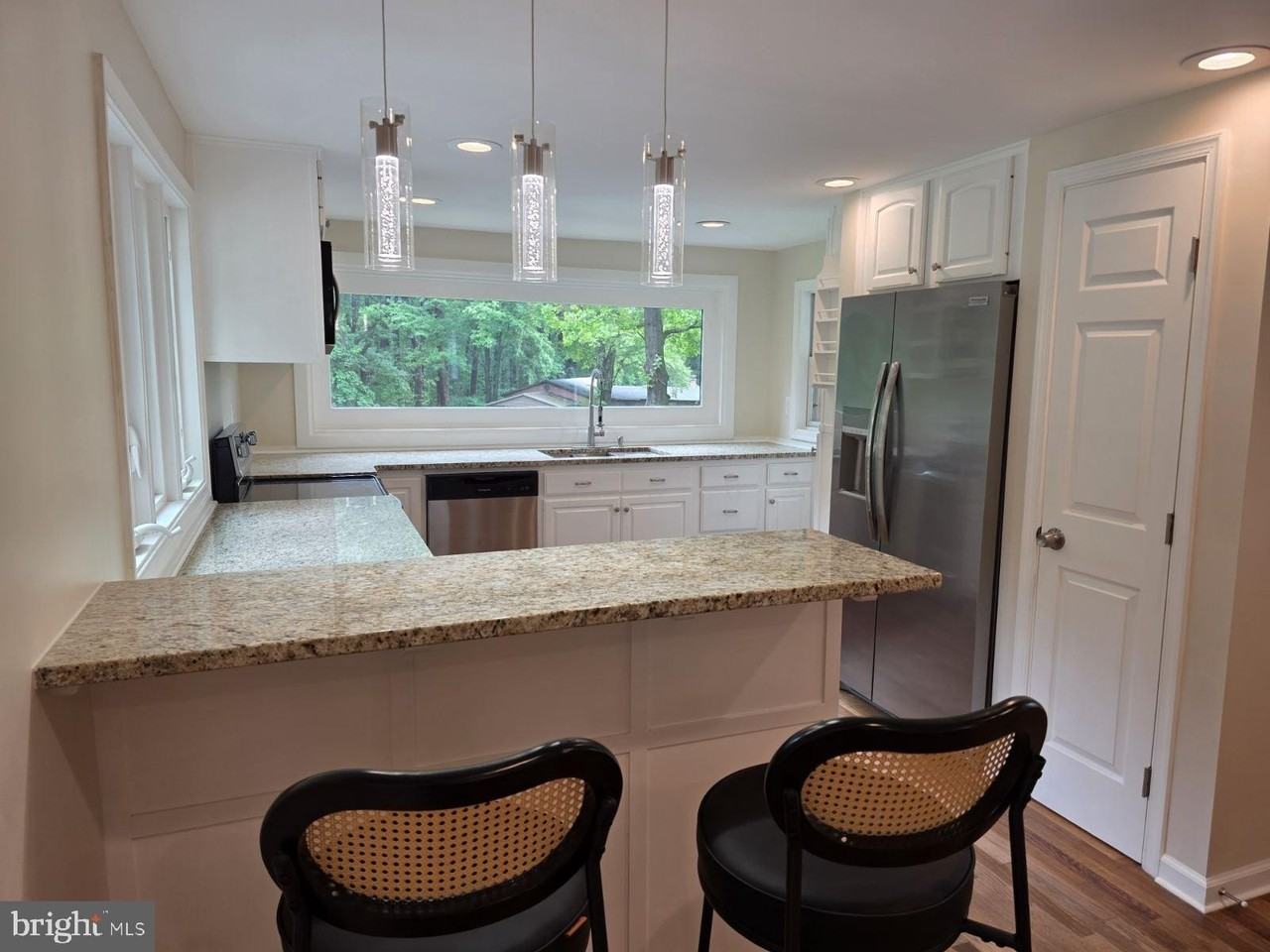 2203 Forestside Dr - Photo 2 of 10