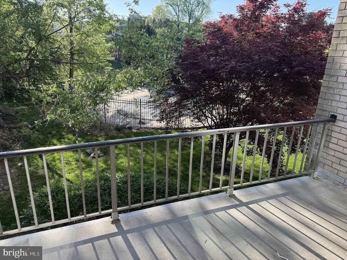 Biltmore Dr - Photo 4 of 11
