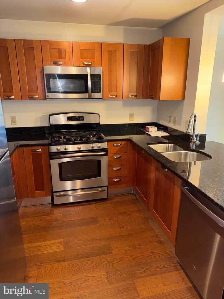 5750 Bou Ave #917 - Photo 6 of 24