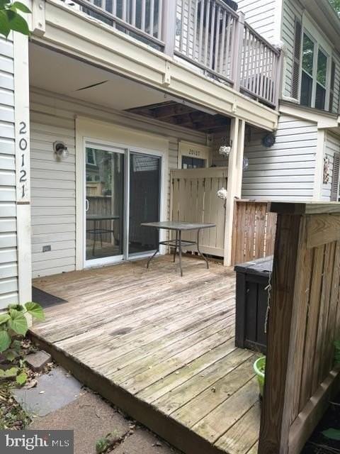 20121 Waterside Dr #102 - Photo 3 of 24