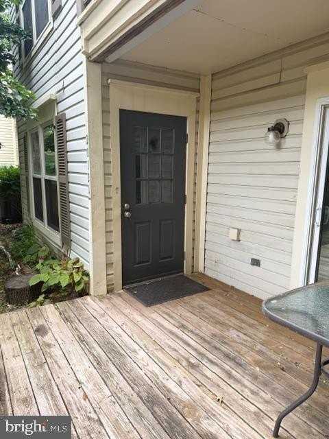 20121 Waterside Dr #102 - Photo 4 of 24