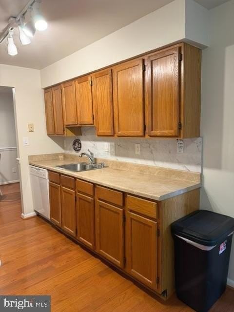 20121 Waterside Dr #102 - Photo 7 of 24