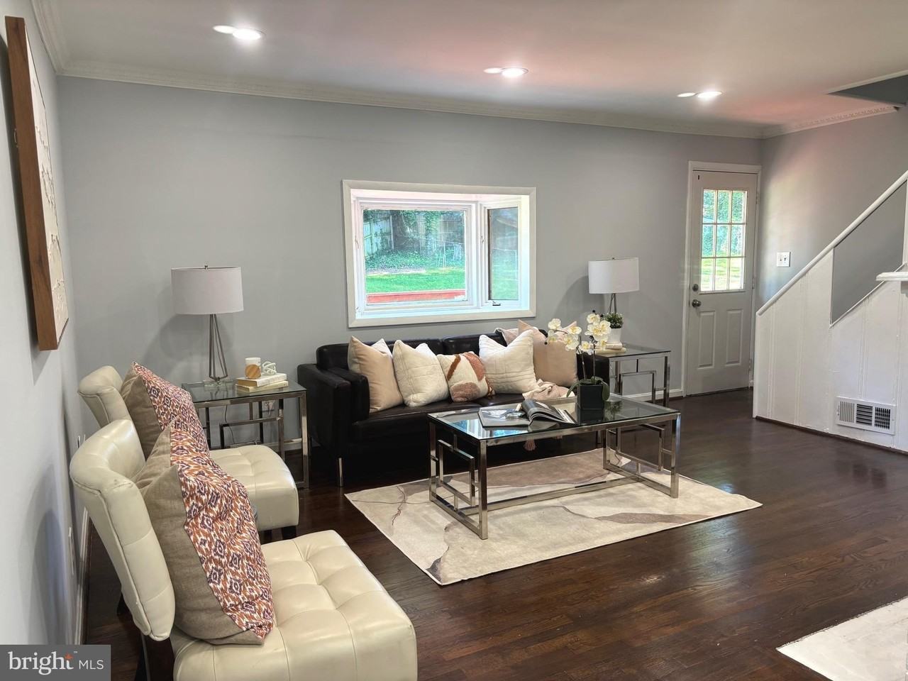 5702 Denfield Rd - Photo 4 of 27