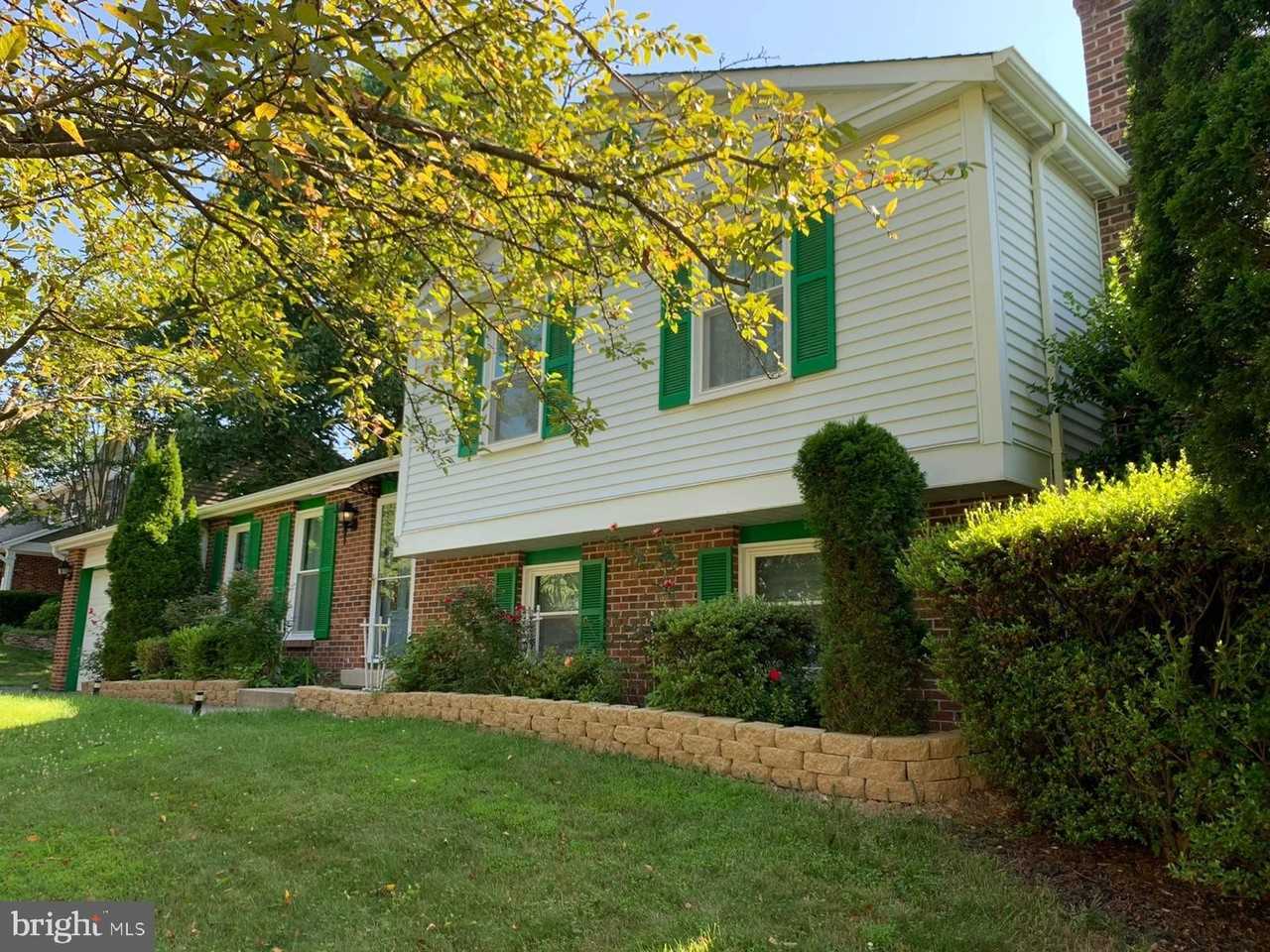 20328 Watkins Meadow Dr - Photo 2 of 30