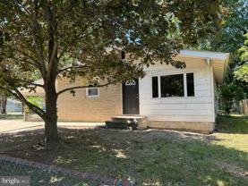 601 E Lakeshore Dr - Photo 1 of 1