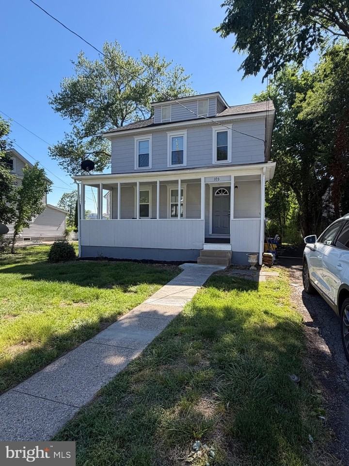 103 Pennsylvania Ave - Photo 2 of 19