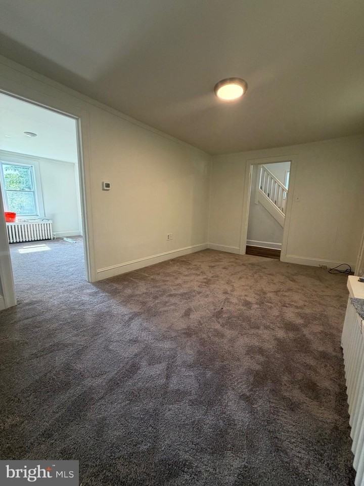 103 Pennsylvania Ave - Photo 7 of 19
