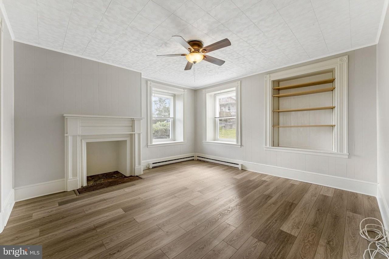383 Anderson Rd #B - Photo 4 of 21
