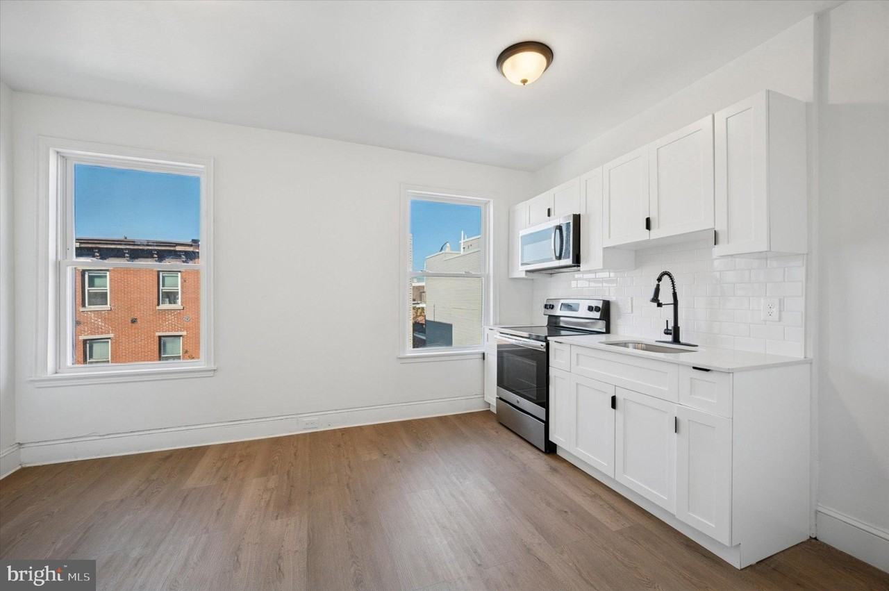 1217 N 28th St #3 - Photo 4 of 10