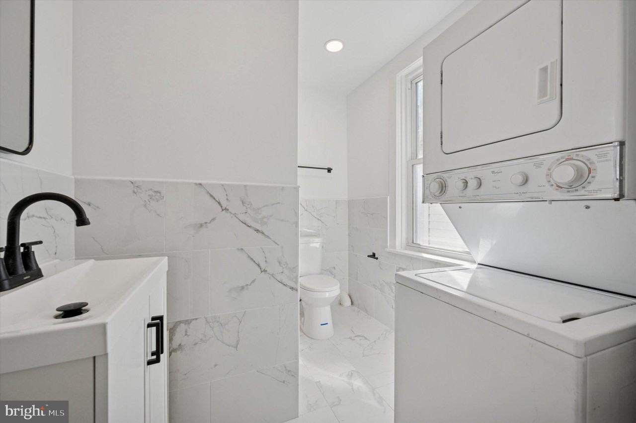 1217 N 28th St #3 - Photo 7 of 10