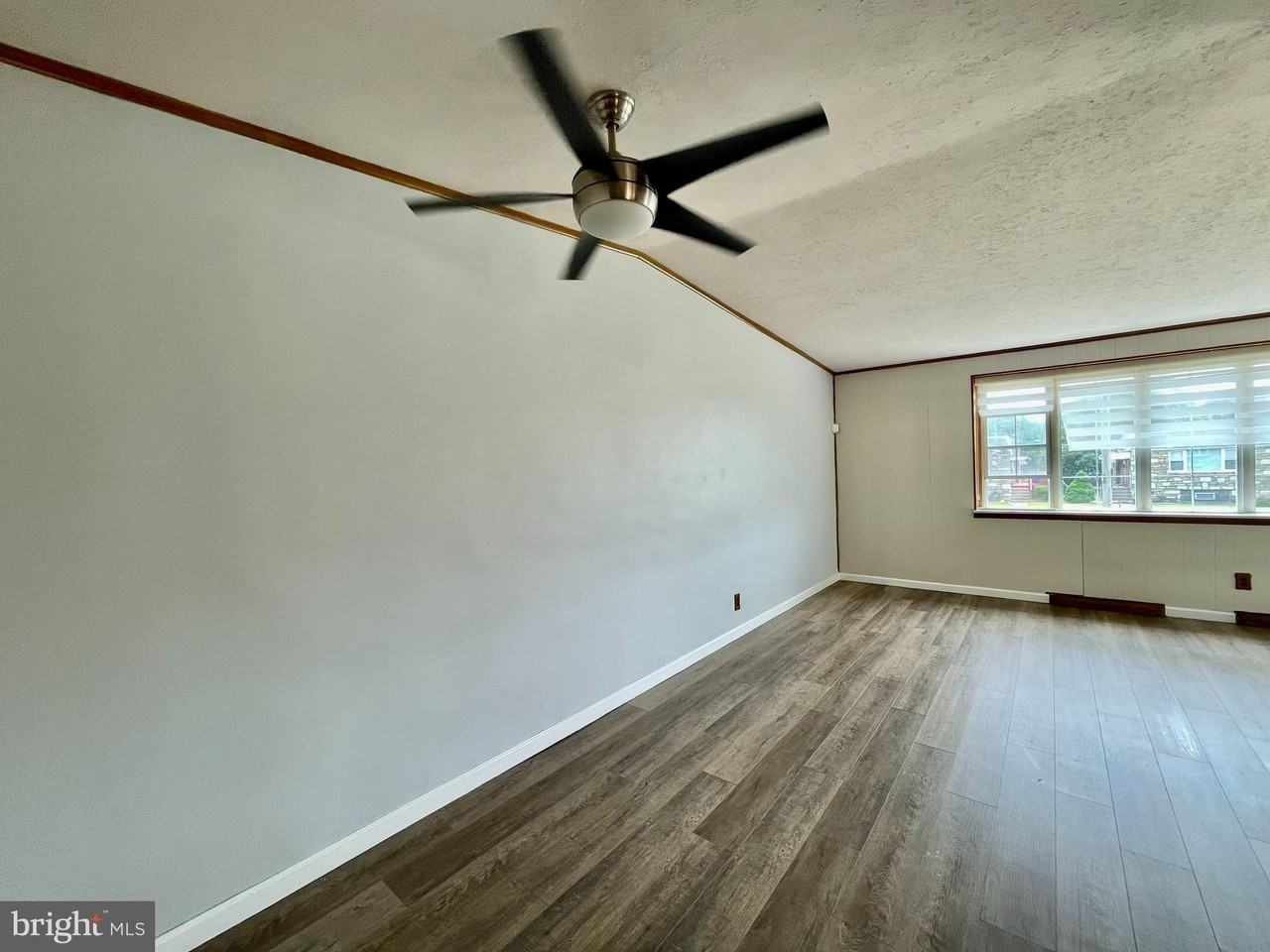 1405 Napfle Ave - Photo 6 of 26