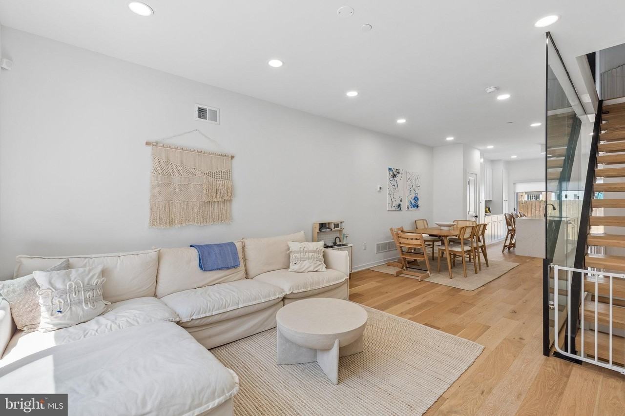 2231 Pemberton St - Photo 2 of 36