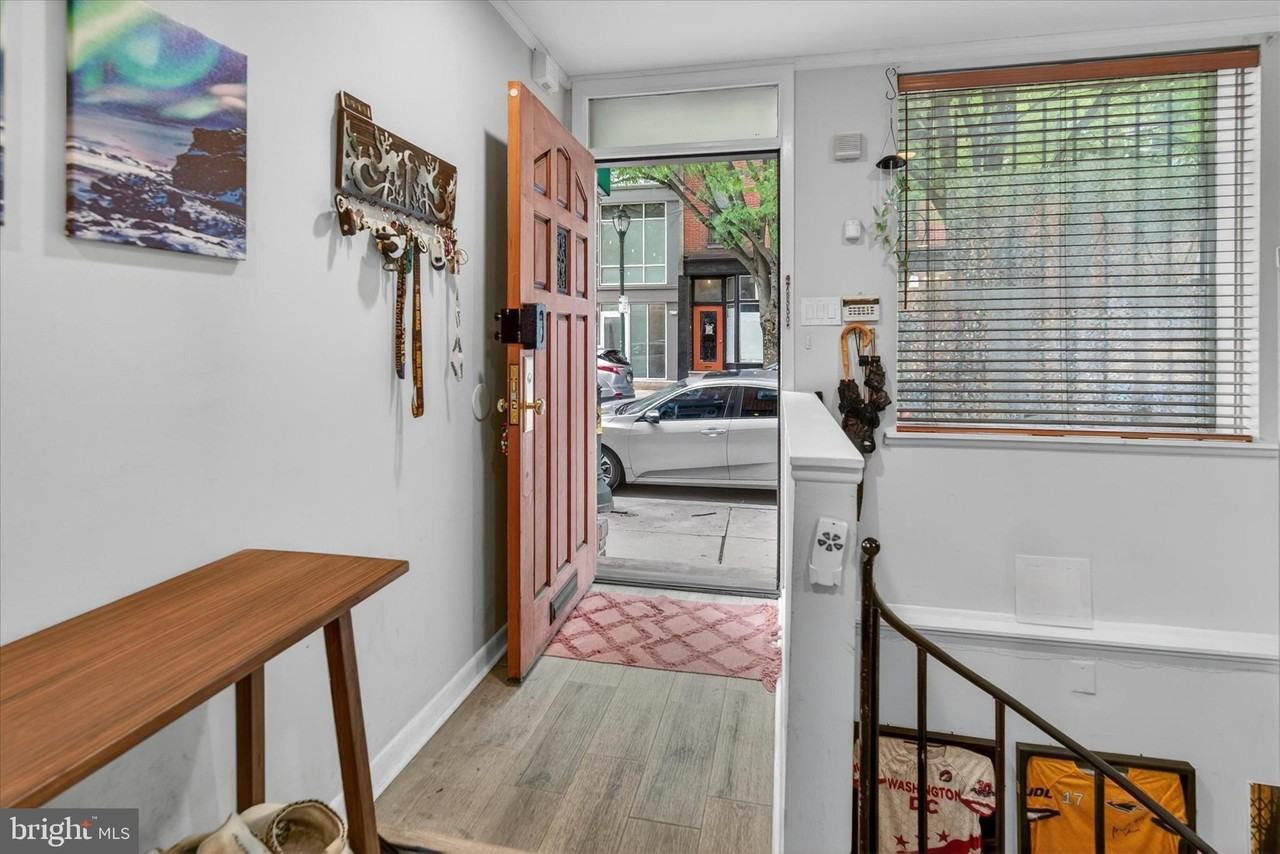 1539 South St #A - Photo 3 of 24