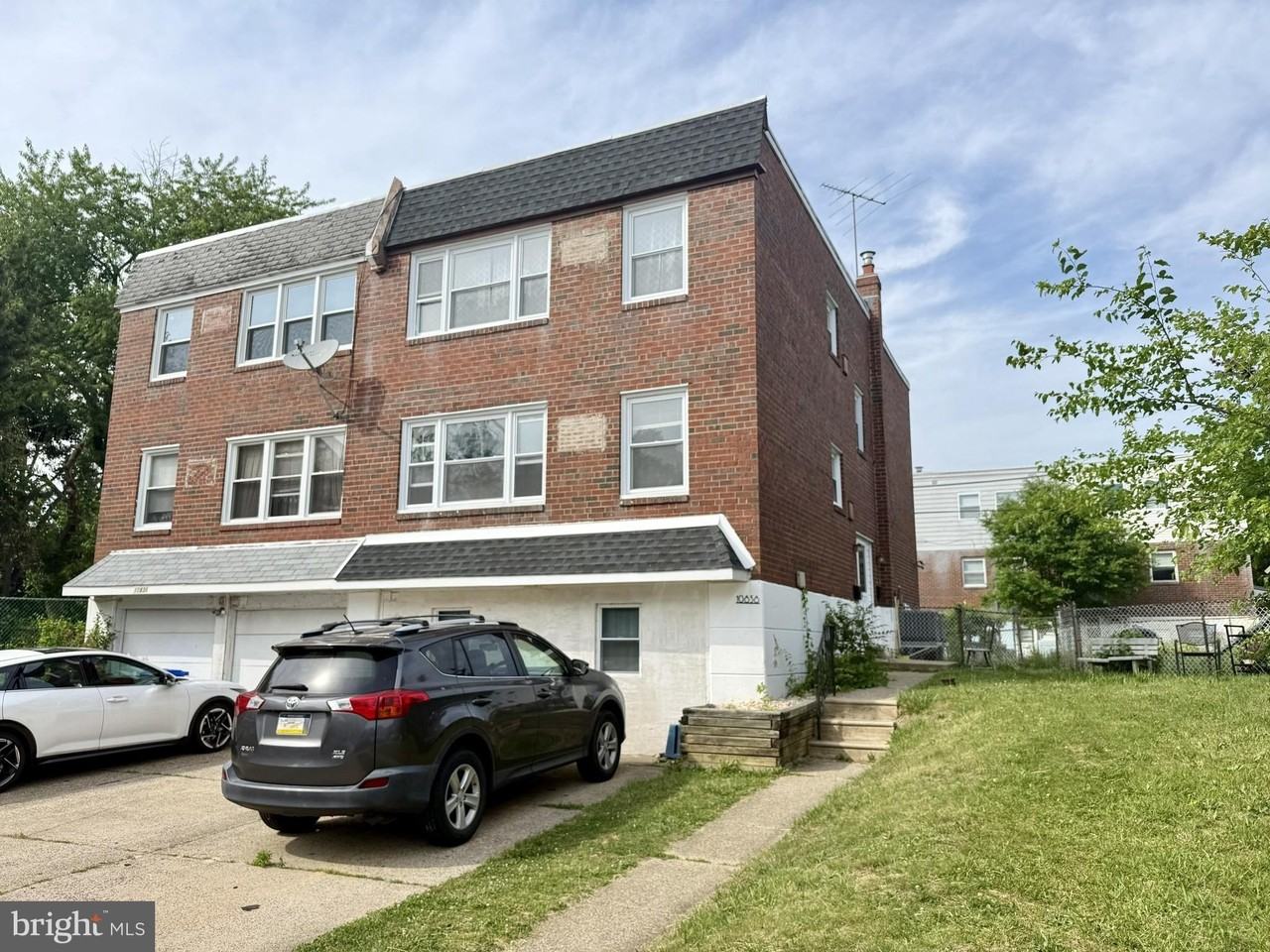 10838 Lockart Ct - Photo 2 of 15