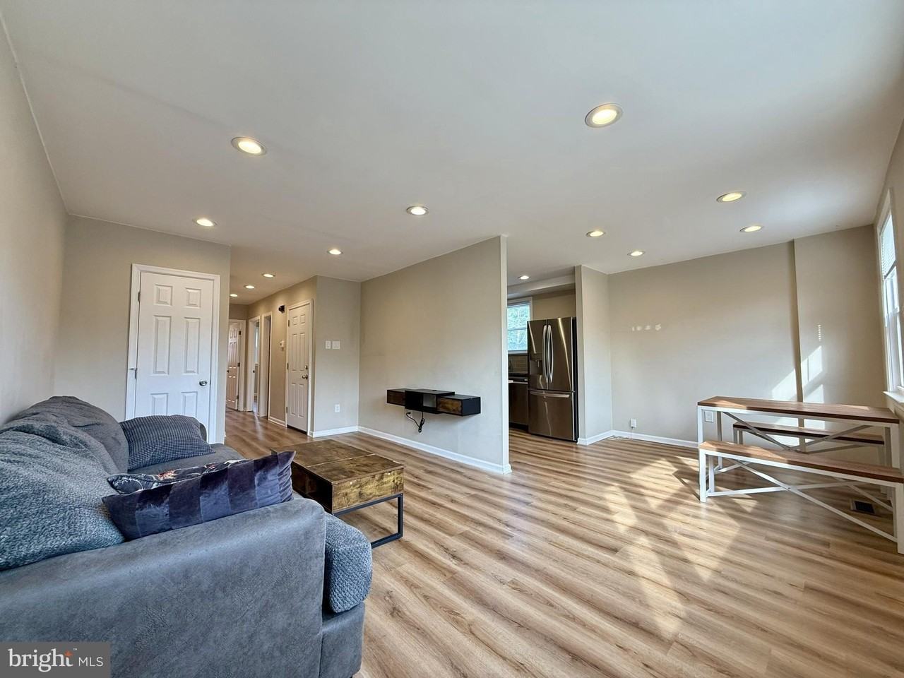 10838 Lockart Ct - Photo 3 of 15